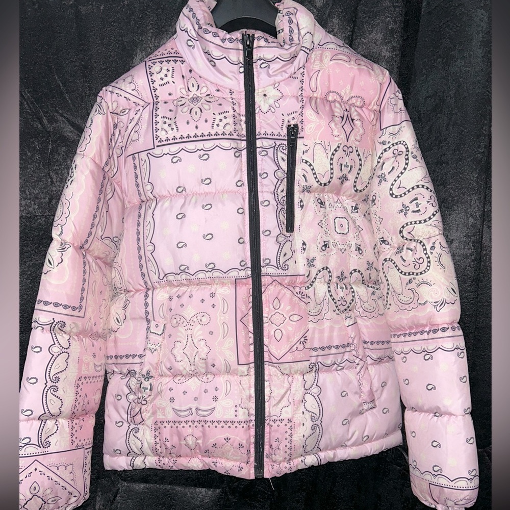 Forever 21 Men’s pink puffer bandana jacket.